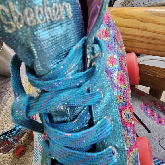 Sketches skates size 4 - Picture 2 of 2